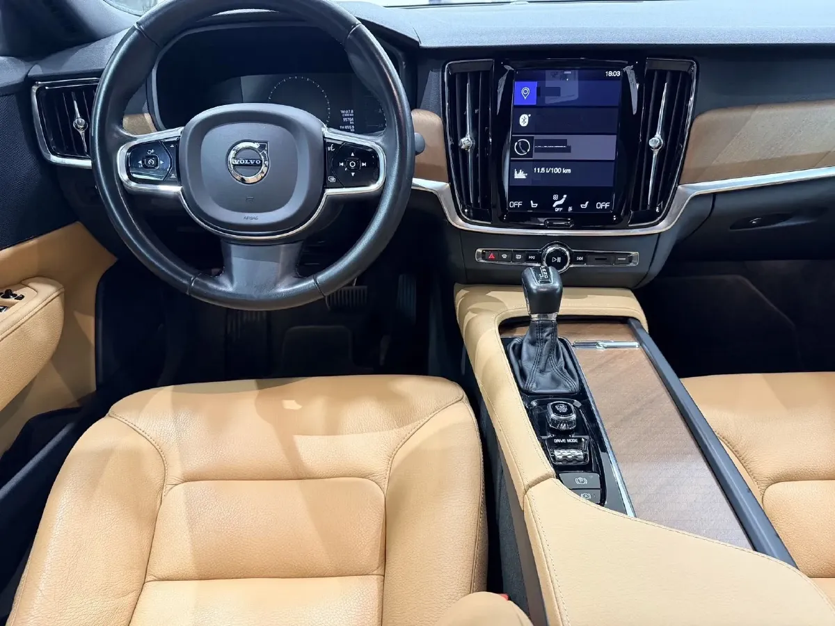 2020 Volvo S90 2.0T 254HP L4 8AT,autocango,china used car exporter,china ev exporter,chinese used car exporter,chinese used ev exporter