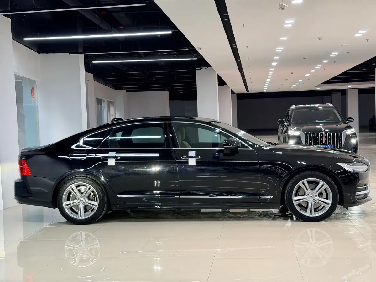 2020 Volvo S90 2.0T 254HP L4 8AT,autocango,china used car exporter,china ev exporter,chinese used car exporter,chinese used ev exporter
