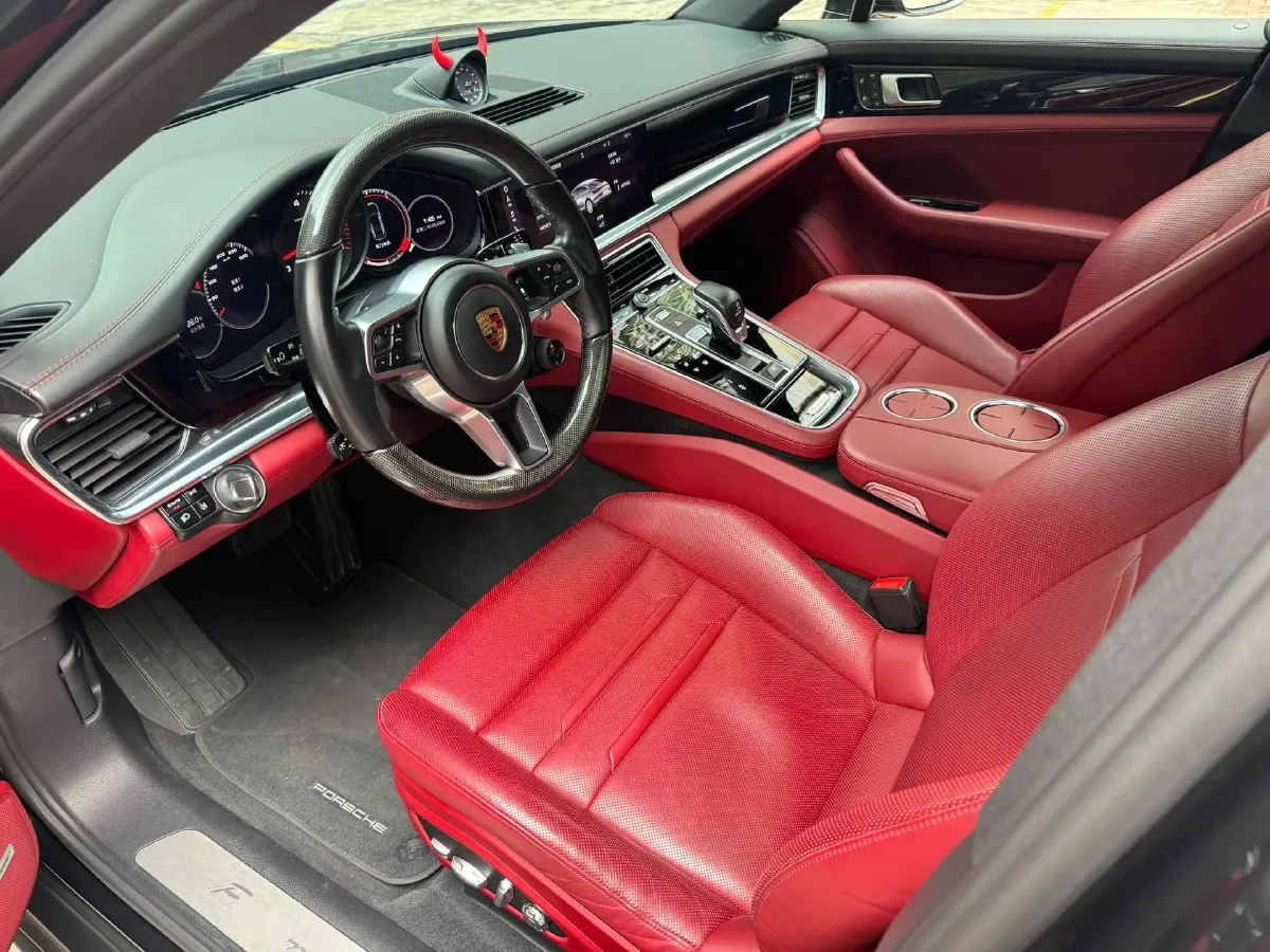2019 Porsche Panamera 2.9T 330HP V6 8DCT,autocango,china used car exporter,china ev exporter,chinese used car exporter,chinese used ev exporter