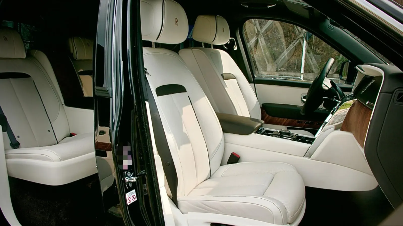 2024 Rolls-Royce Cullinan 6.7T 571HP V12 8AT,autocango,china used car exporter,china ev exporter,chinese used car exporter,chinese used ev exporter