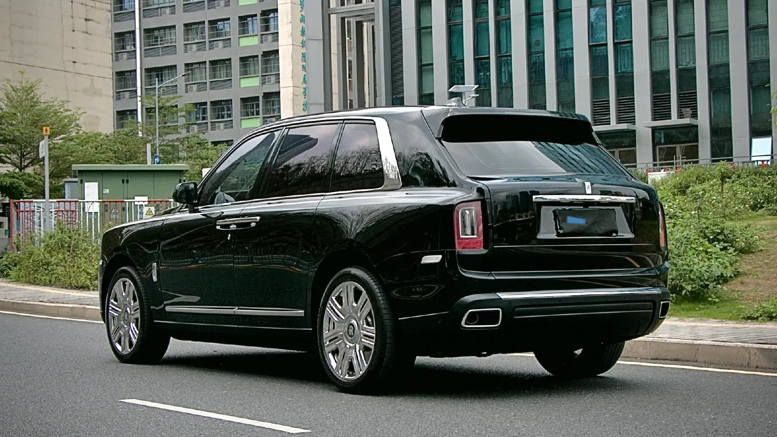 2024 Rolls-Royce Cullinan 6.7T 571HP V12 8AT,autocango,china used car exporter,china ev exporter,chinese used car exporter,chinese used ev exporter