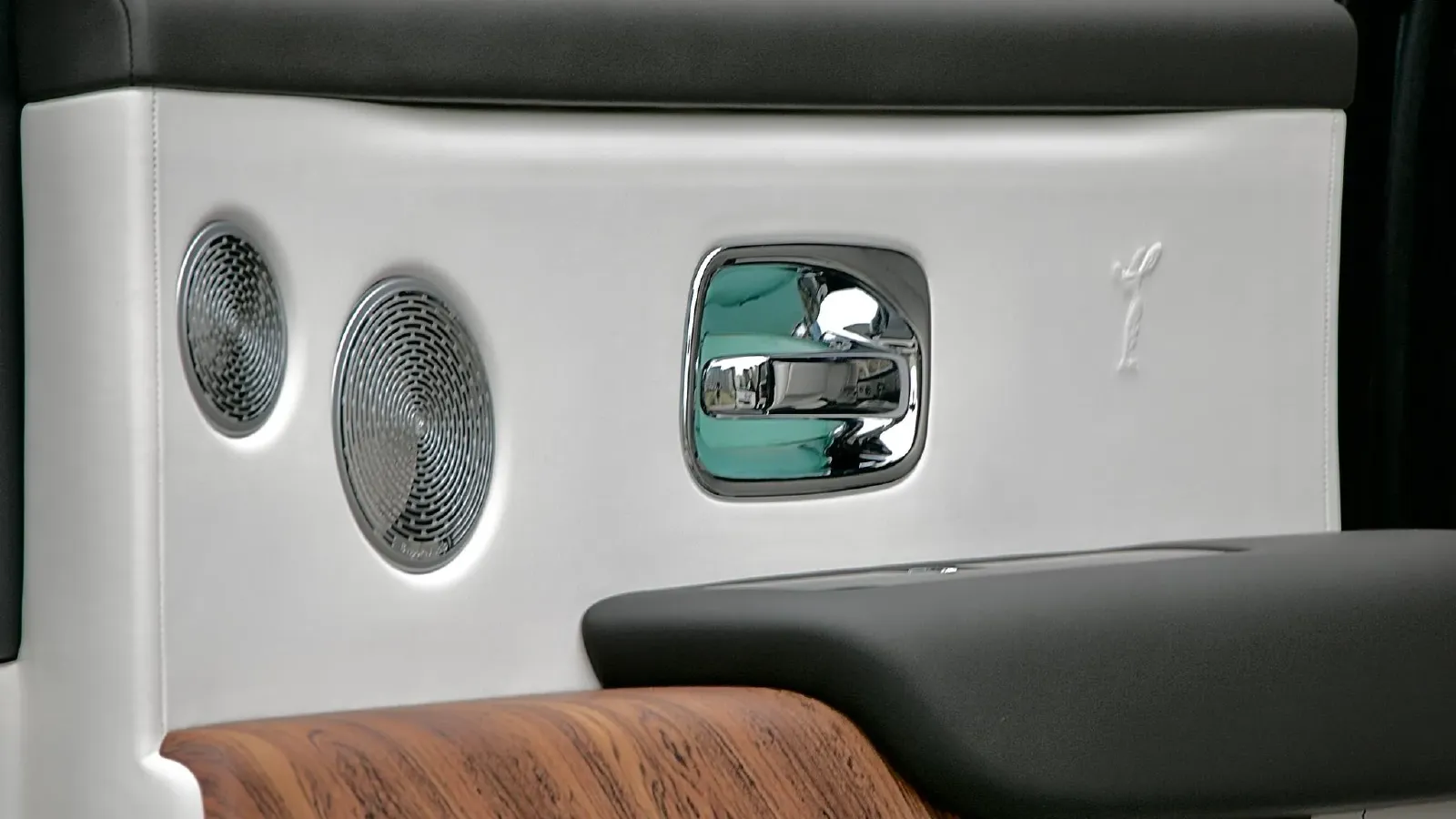 2024 Rolls-Royce Cullinan 6.7T 571HP V12 8AT,autocango,china used car exporter,china ev exporter,chinese used car exporter,chinese used ev exporter
