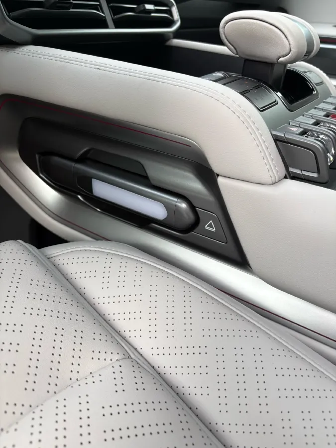 2025 FangChengBao Tai 3 BEV,autocango,china used car exporter,china ev exporter,chinese used car exporter,chinese used ev exporter