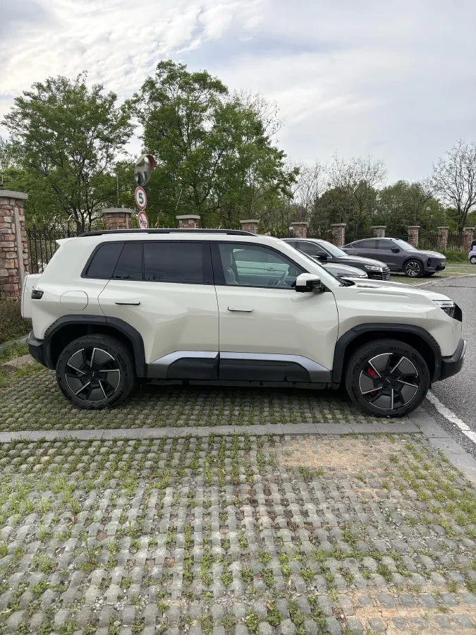 2025 FangChengBao Tai 3 BEV,autocango,china used car exporter,china ev exporter,chinese used car exporter,chinese used ev exporter