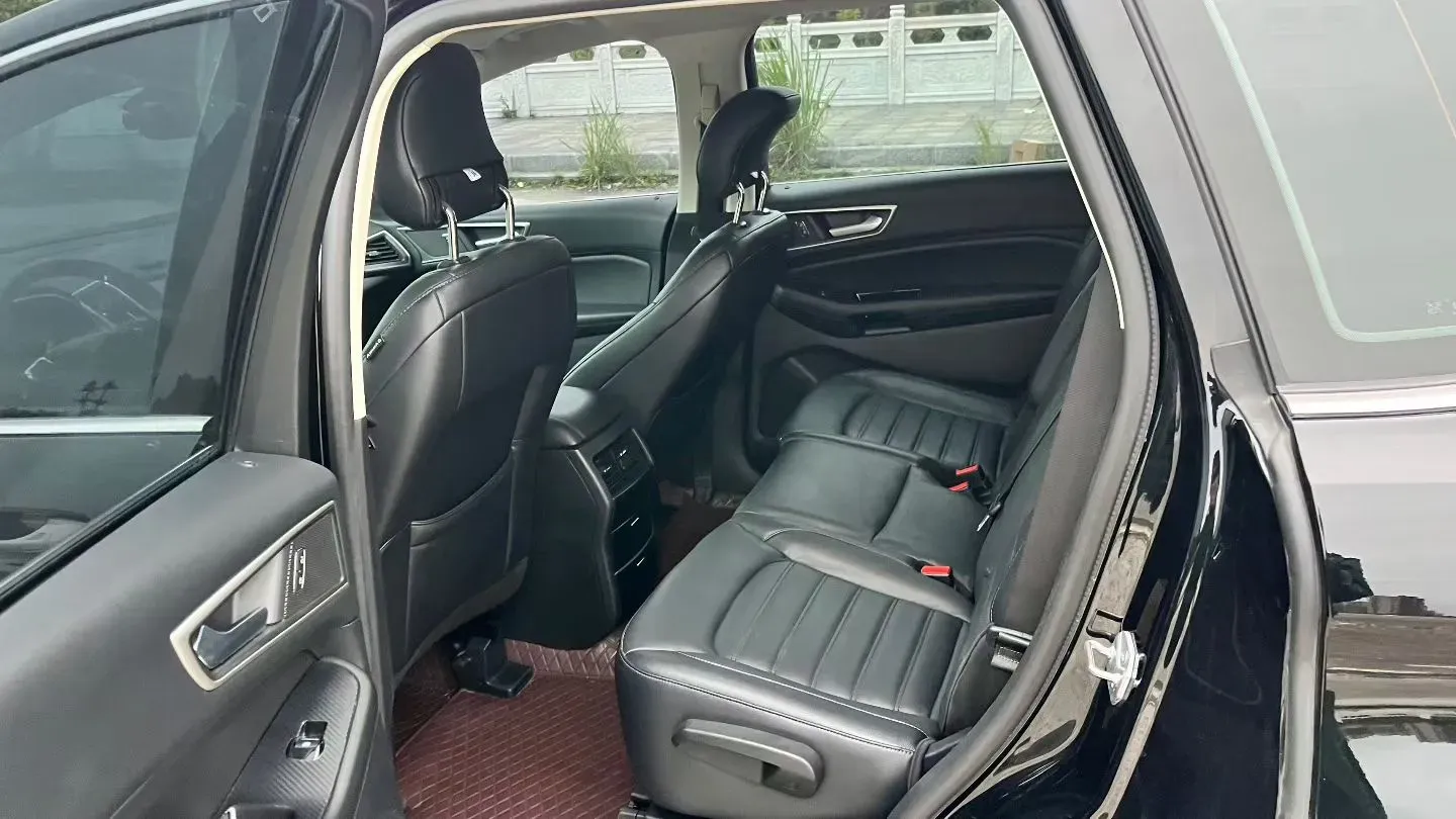 2018 Ford Edge 2.0T 245HP L4 6AT,autocango,china used car exporter,china ev exporter,chinese used car exporter,chinese used ev exporter