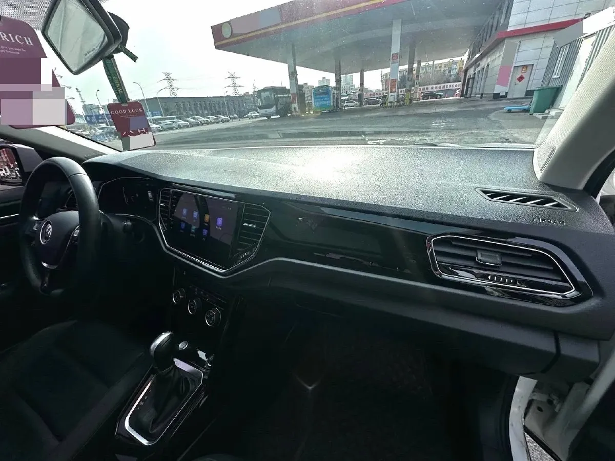 2021 Volkswagen T-Roc 1.4T 150HP L4 7DCT,autocango,china used car exporter,china ev exporter,chinese used car exporter,chinese used ev exporter
