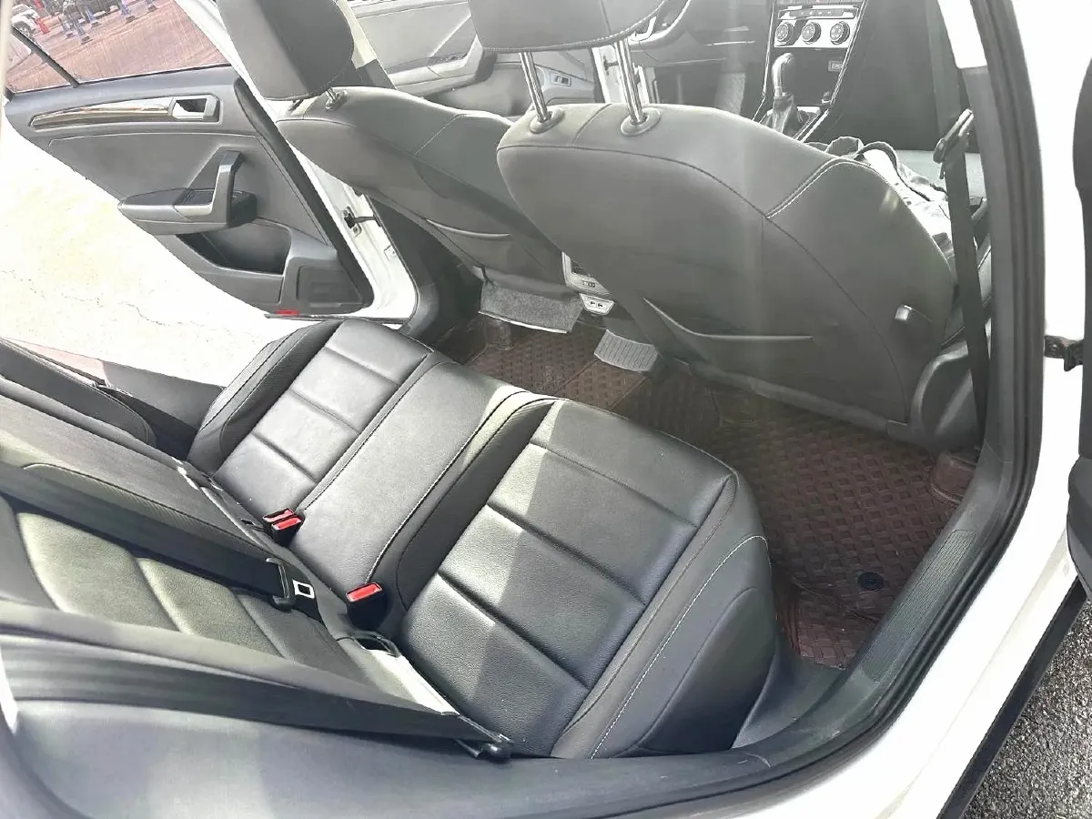 2021 Volkswagen T-Roc 1.4T 150HP L4 7DCT,autocango,china used car exporter,china ev exporter,chinese used car exporter,chinese used ev exporter