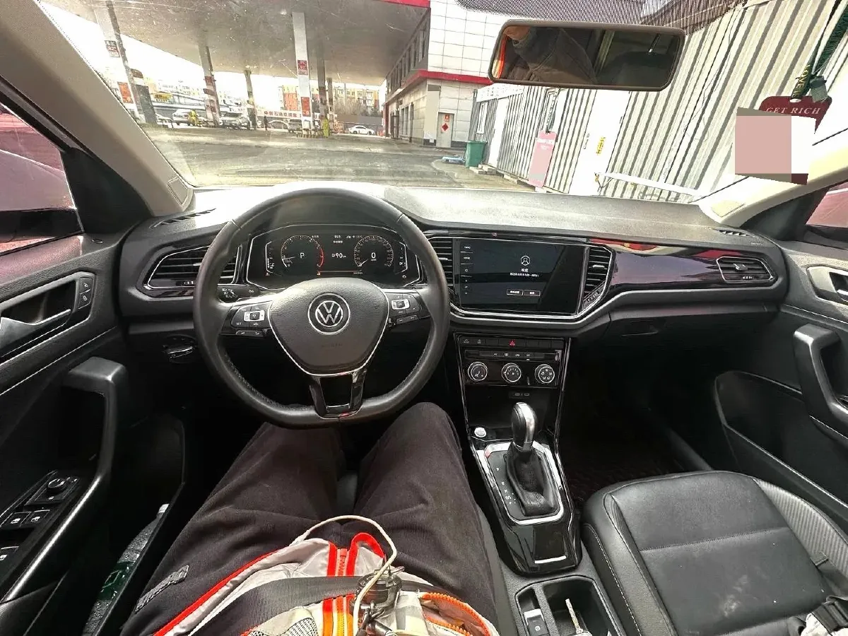 2021 Volkswagen T-Roc 1.4T 150HP L4 7DCT,autocango,china used car exporter,china ev exporter,chinese used car exporter,chinese used ev exporter