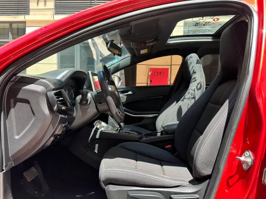2018 Landwind XiaoYao 1.5T 163HP L4 CVT,autocango,china used car exporter,china ev exporter,chinese used car exporter,chinese used ev exporter