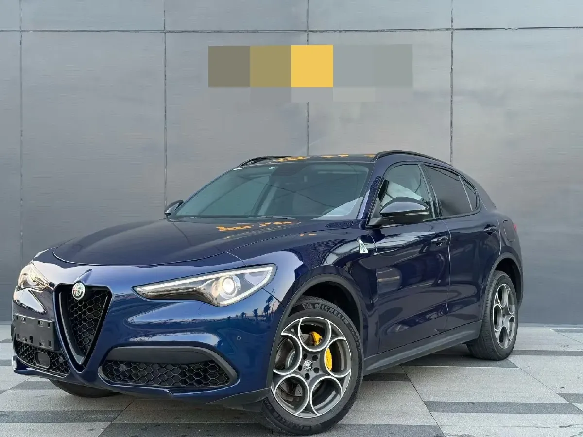 2019 Alfa Romeo Stelvio 2.0T 280HP L4 8AT,autocango,china used car exporter,china ev exporter,chinese used car exporter,chinese used ev exporter