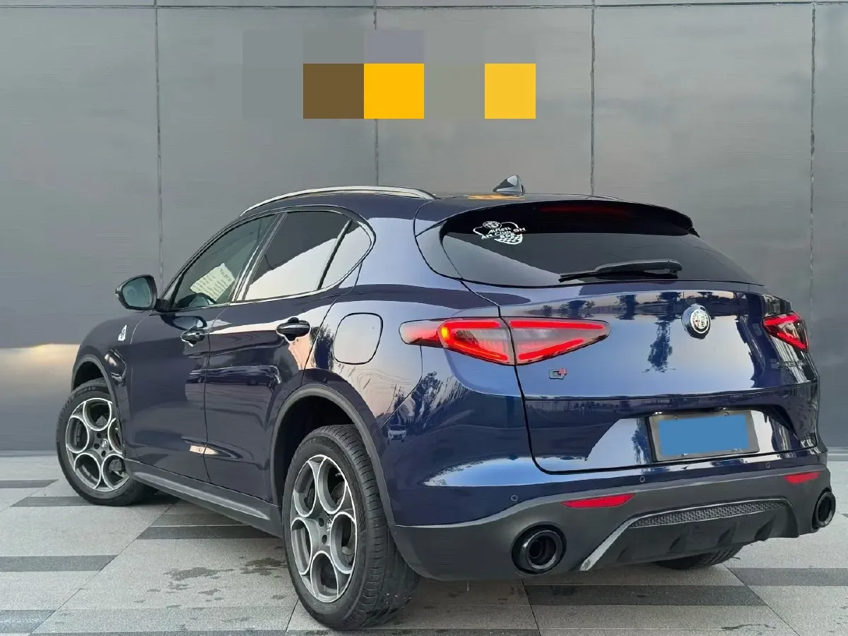 2019 Alfa Romeo Stelvio 2.0T 280HP L4 8AT,autocango,china used car exporter,china ev exporter,chinese used car exporter,chinese used ev exporter