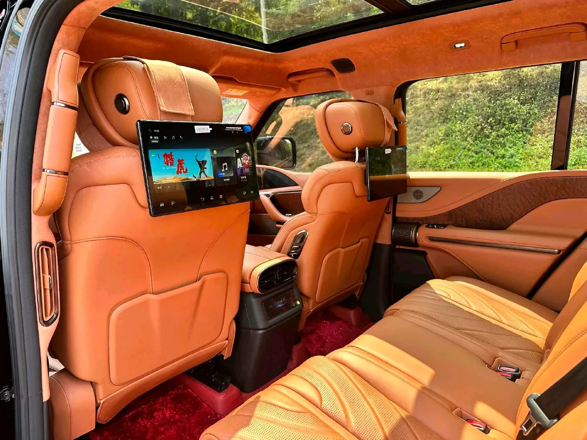 2023 YangWang U8 2.0T 272HP L4 REEV 49.05KWH,autocango,china used car exporter,china ev exporter,chinese used car exporter,chinese used ev exporter