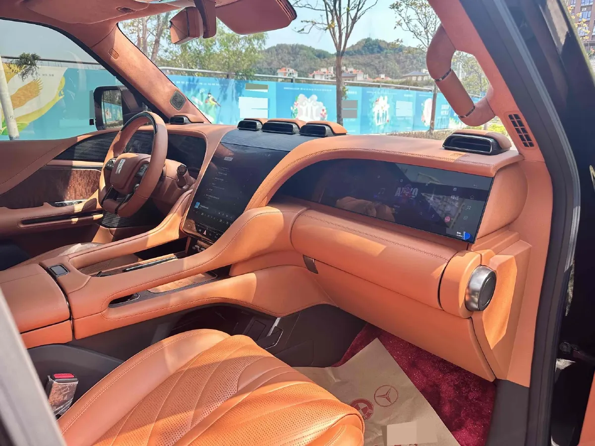 2023 YangWang U8 2.0T 272HP L4 REEV 49.05KWH,autocango,china used car exporter,china ev exporter,chinese used car exporter,chinese used ev exporter