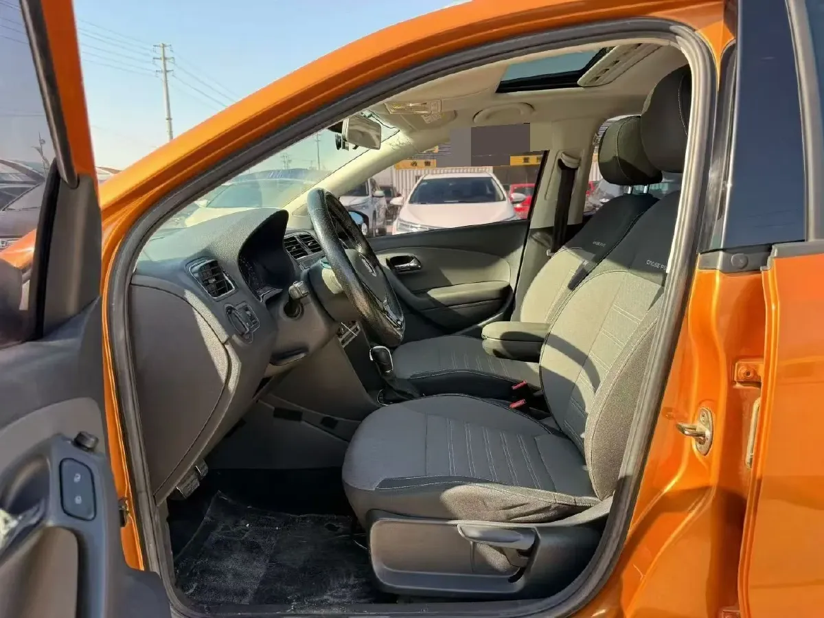 2018 Landwind XiaoYao 1.5T 163HP L4 CVT,autocango,china used car exporter,china ev exporter,chinese used car exporter,chinese used ev exporter