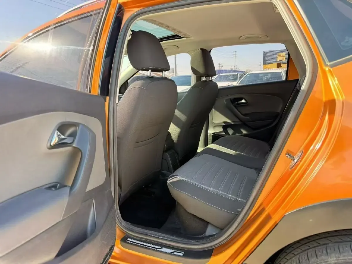 2018 Landwind XiaoYao 1.5T 163HP L4 CVT,autocango,china used car exporter,china ev exporter,chinese used car exporter,chinese used ev exporter