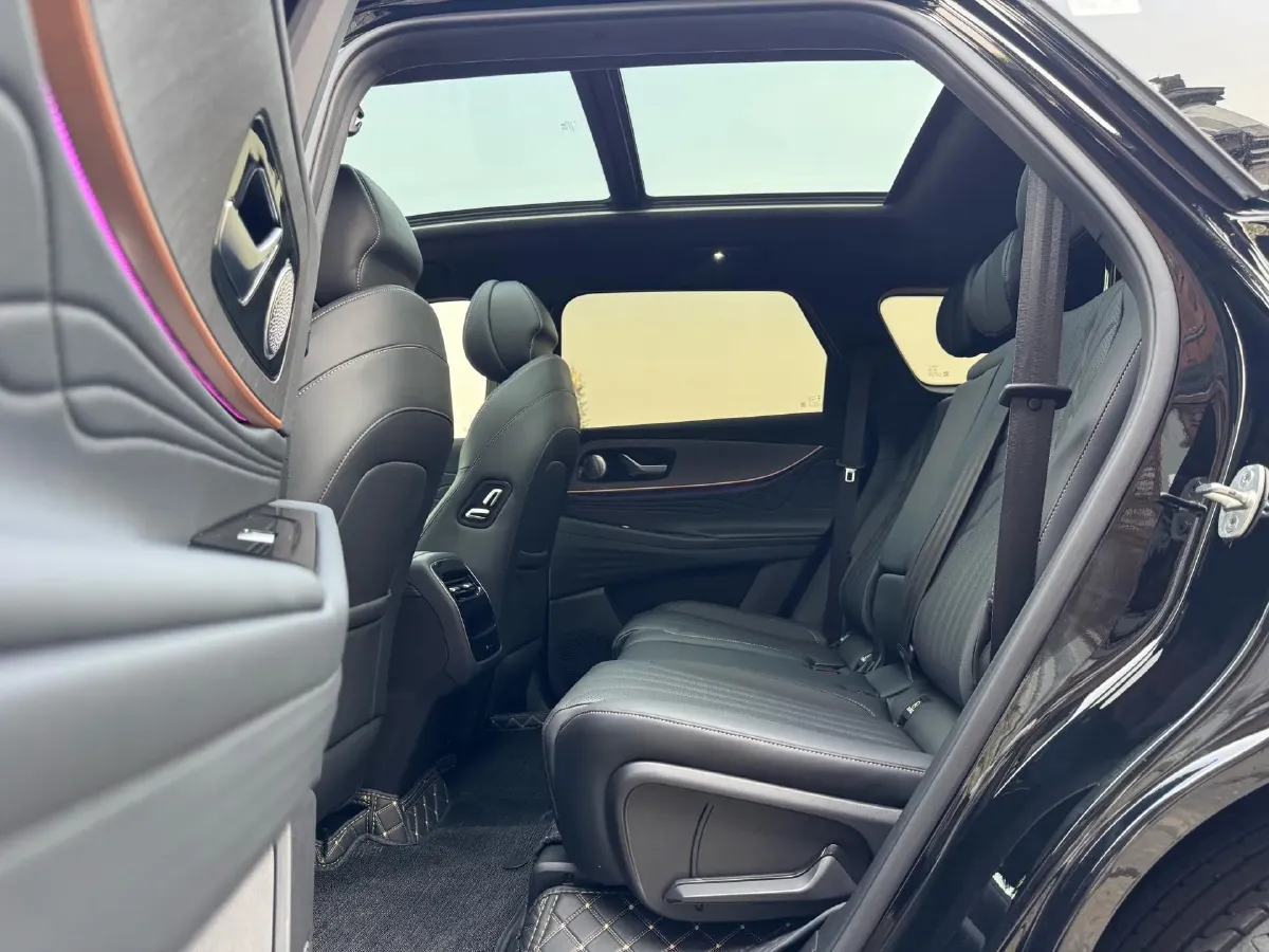 2025 Chery Tiggo 9 2.0T 261HP L4 7DCT,autocango,china used car exporter,china ev exporter,chinese used car exporter,chinese used ev exporter