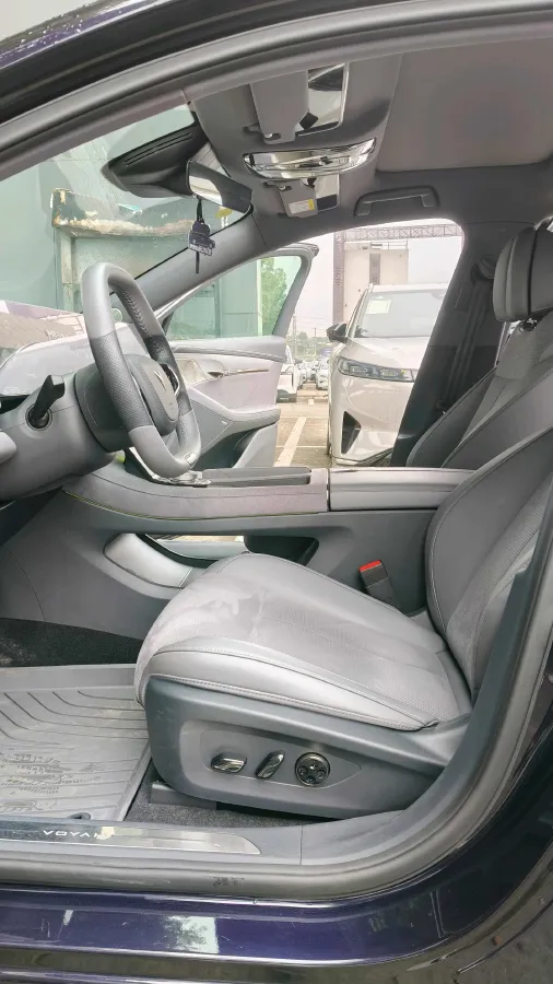 2024 Voyah ZhuiGuang 1.5T 136HP L4 PHEV 43KWH,autocango,china used car exporter,china ev exporter,chinese used car exporter,chinese used ev exporter