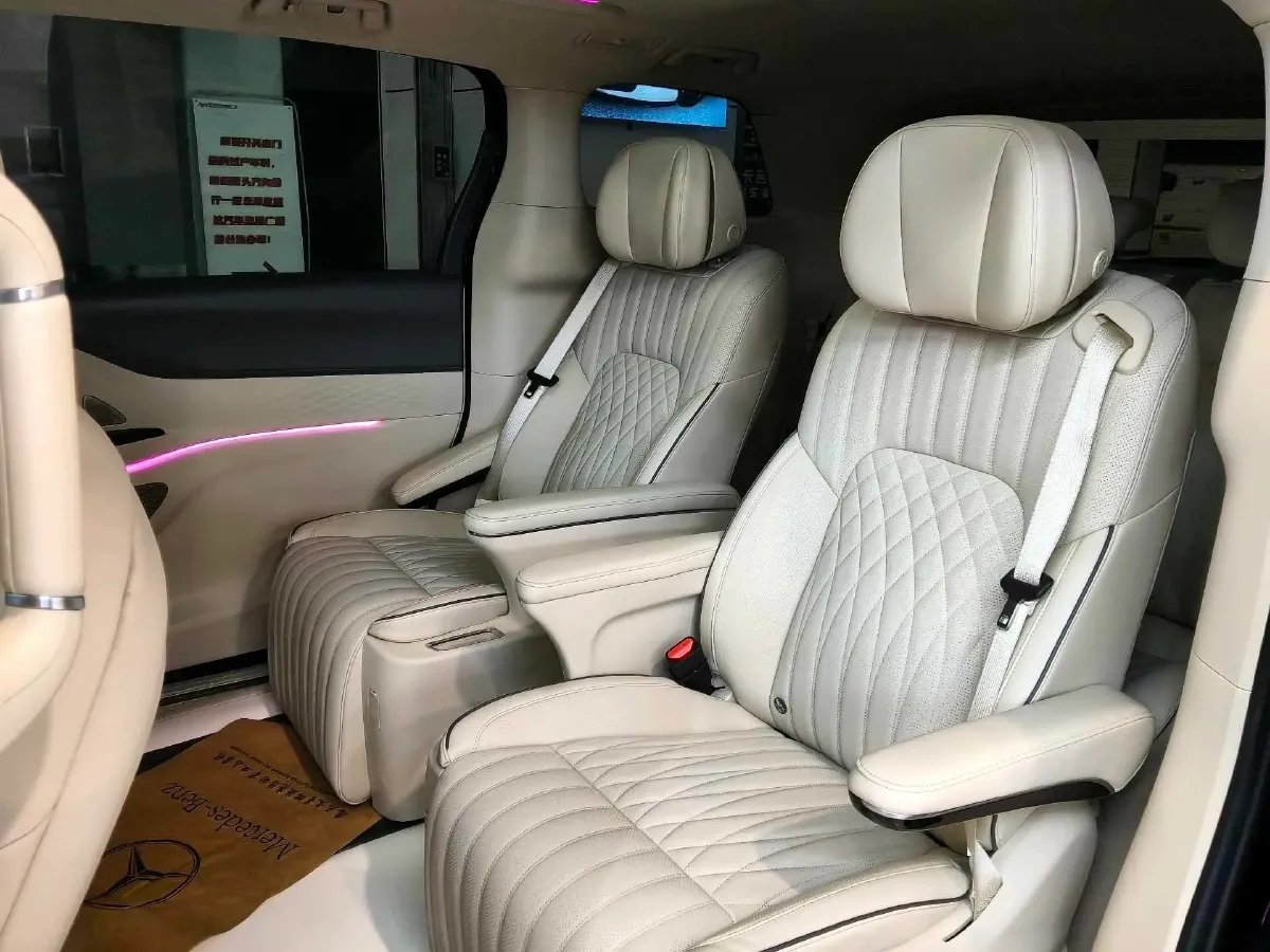2022 Voyah Dream 1.5T 136HP L4 PHEV 25.57KWH,autocango,china used car exporter,china ev exporter,chinese used car exporter,chinese used ev exporter
