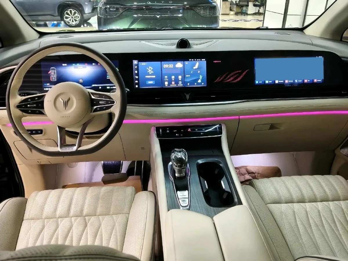 2022 Voyah Dream 1.5T 136HP L4 PHEV 25.57KWH,autocango,china used car exporter,china ev exporter,chinese used car exporter,chinese used ev exporter