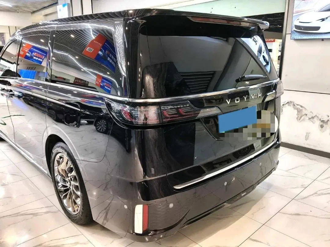 2022 Voyah Dream 1.5T 136HP L4 PHEV 25.57KWH,autocango,china used car exporter,china ev exporter,chinese used car exporter,chinese used ev exporter