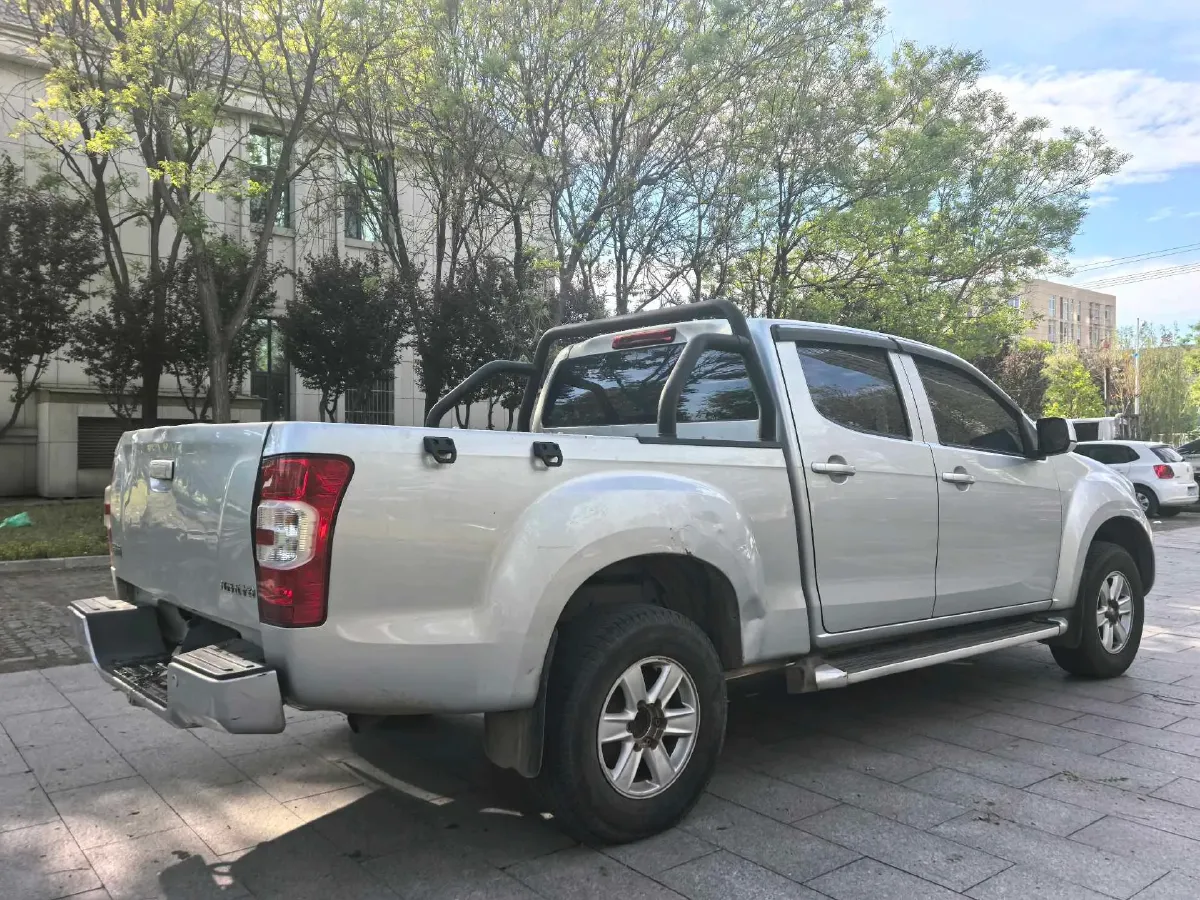 2020 Isuzu Jim 2.8T 120HP L4 5MT,autocango,china used car exporter,china ev exporter,chinese used car exporter,chinese used ev exporter