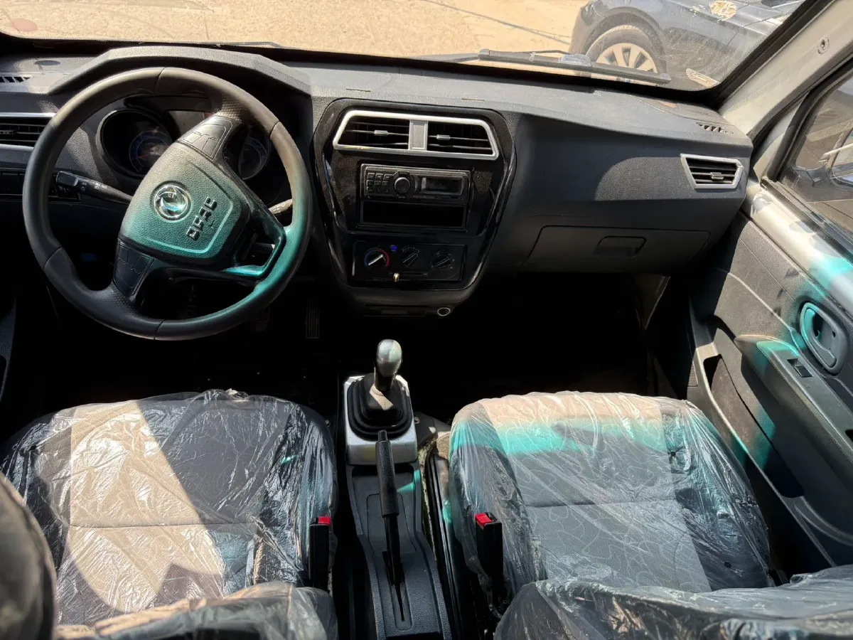 2024 DongFeng DFSK D71 Plus 2.0L 136HP L4 5MT,autocango,china used car exporter,china ev exporter,chinese used car exporter,chinese used ev exporter