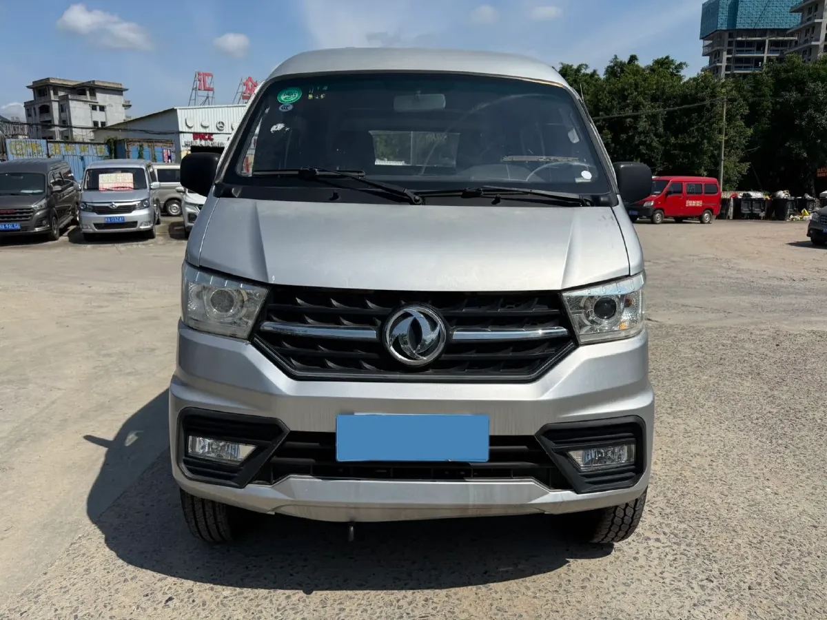 2024 DongFeng DFSK D71 Plus 2.0L 136HP L4 5MT,autocango,china used car exporter,china ev exporter,chinese used car exporter,chinese used ev exporter
