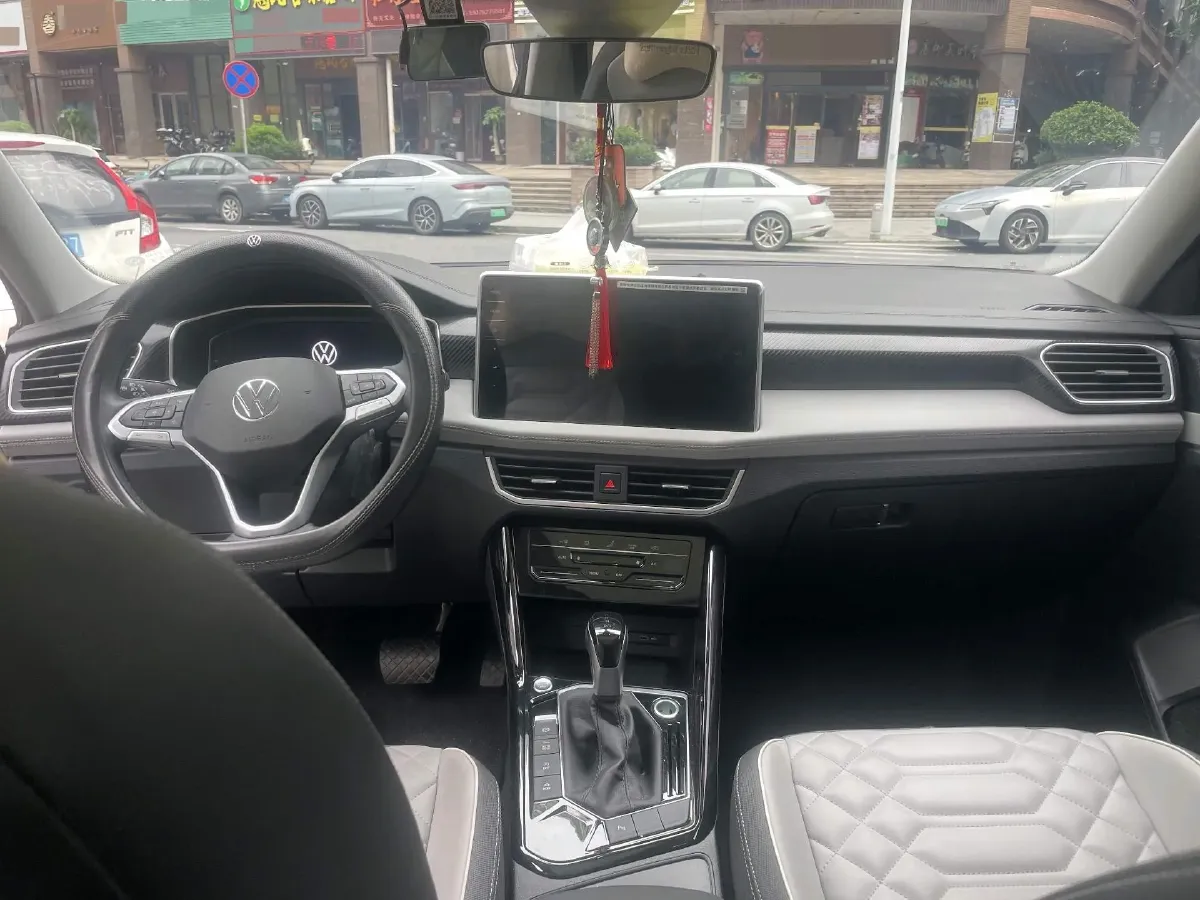 2021 Audi Q5L Sportback 2.0T 252HP L4 7DCT,autocango,china used car exporter,china ev exporter,chinese used car exporter,chinese used ev exporter