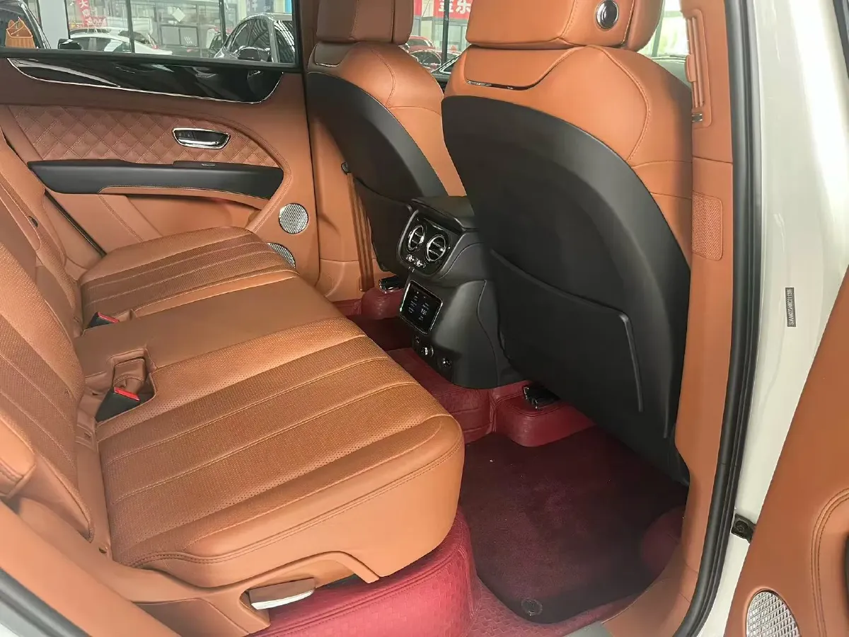 2022 Bentley Bentayga 4.0T 550HP V8 8AT,autocango,china used car exporter,china ev exporter,chinese used car exporter,chinese used ev exporter