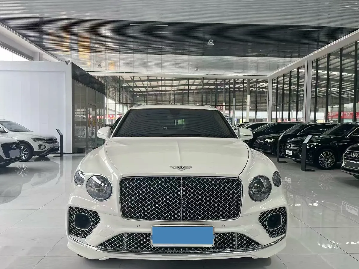 2022 Bentley Bentayga 4.0T 550HP V8 8AT,autocango,china used car exporter,china ev exporter,chinese used car exporter,chinese used ev exporter