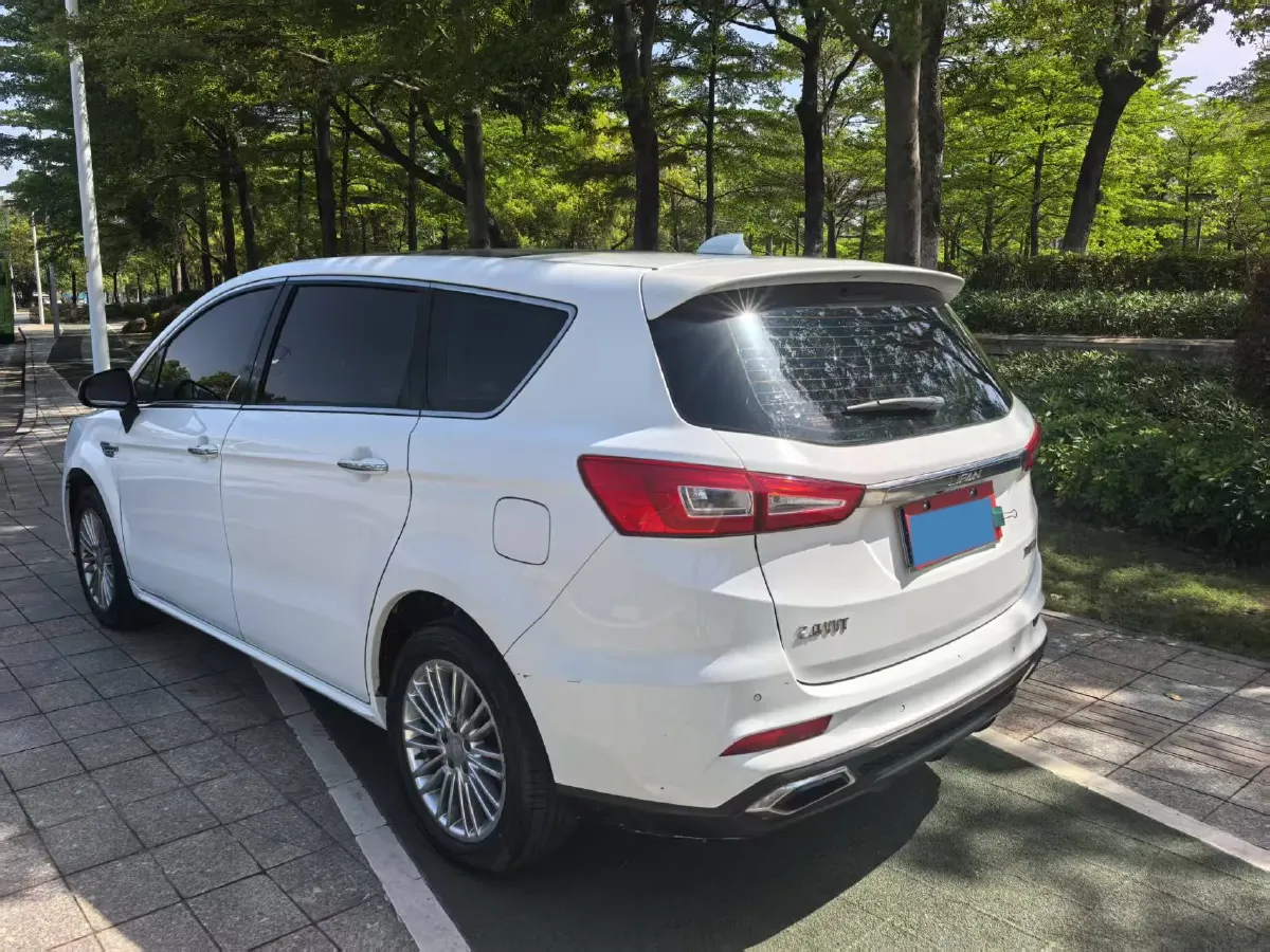 2017 LiFan XuanLang 1.8L 133HP L4 5MT,autocango,china used car exporter,china ev exporter,chinese used car exporter,chinese used ev exporter