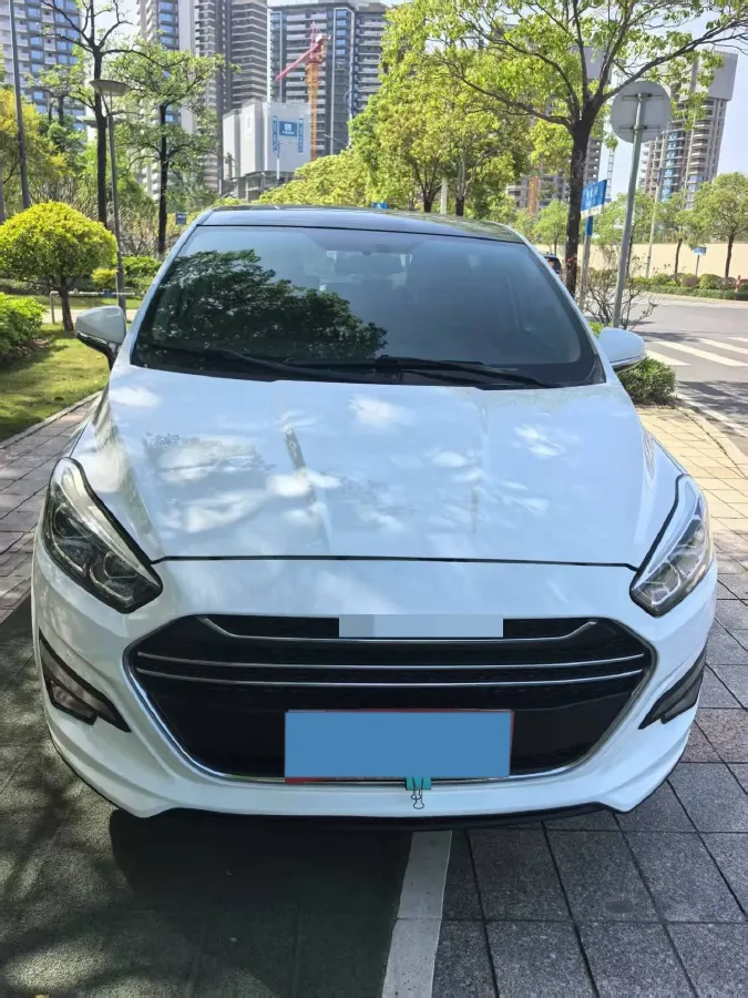 2017 LiFan XuanLang 1.8L 133HP L4 5MT,autocango,china used car exporter,china ev exporter,chinese used car exporter,chinese used ev exporter