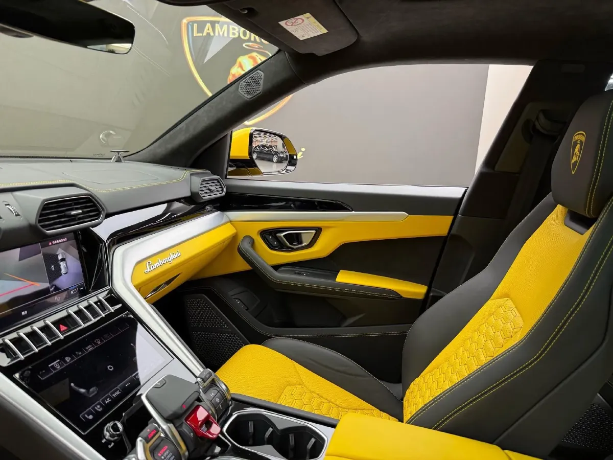 2021 Lamborghini Urus 4.0T 641HP V8 8AT,autocango,china used car exporter,china ev exporter,chinese used car exporter,chinese used ev exporter