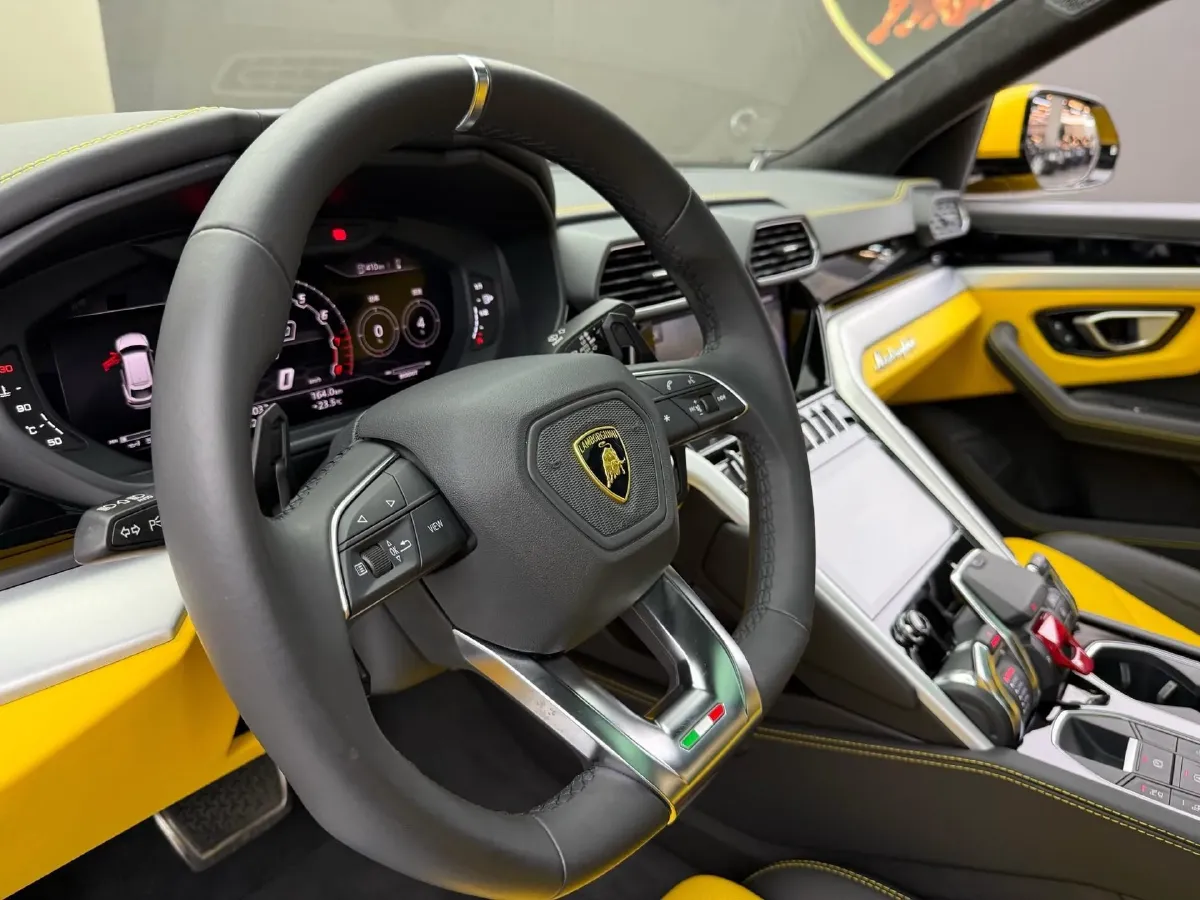 2021 Lamborghini Urus 4.0T 641HP V8 8AT,autocango,china used car exporter,china ev exporter,chinese used car exporter,chinese used ev exporter