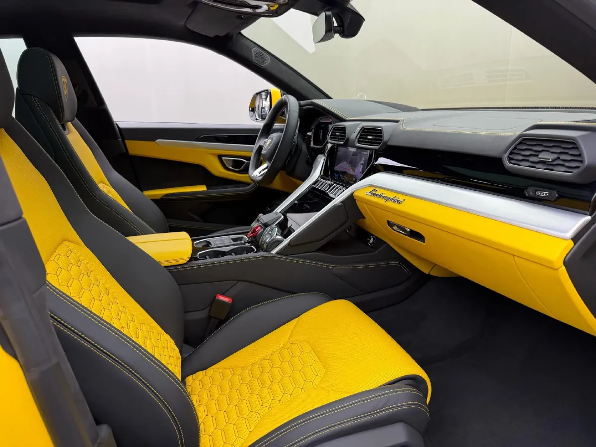 2021 Lamborghini Urus 4.0T 641HP V8 8AT,autocango,china used car exporter,china ev exporter,chinese used car exporter,chinese used ev exporter