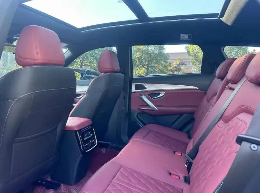 2023 ChangAn Oshan X7 Plus 1.5T 188HP L4 7DCT,autocango,china used car exporter,china ev exporter,chinese used car exporter,chinese used ev exporter