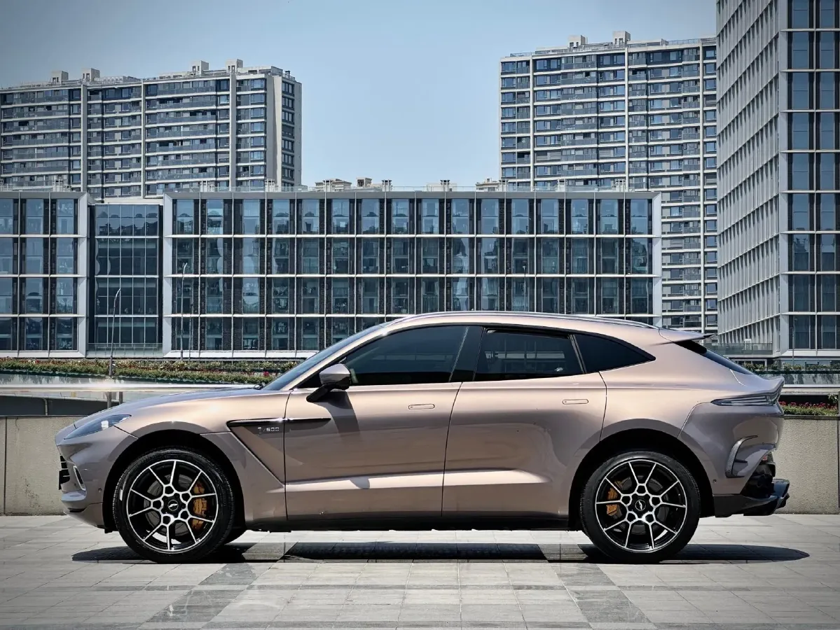 2020 Aston Martin DBX 4.0T 550HP V8 9AT,autocango,china used car exporter,china ev exporter,chinese used car exporter,chinese used ev exporter