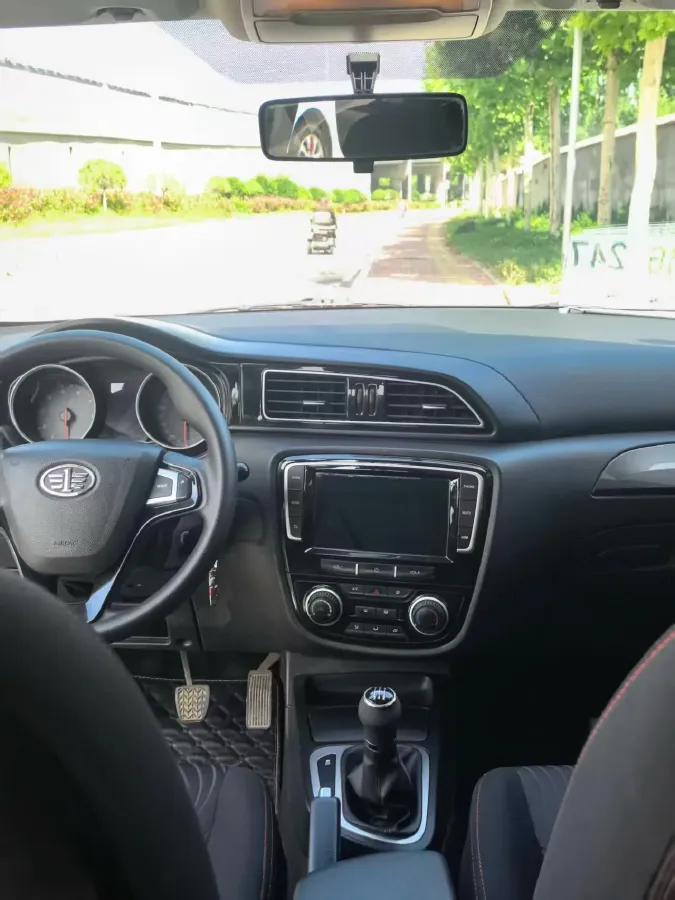 2016 FAW Jumpal D60 1.5L 102HP L4 5MT,autocango,china used car exporter,china ev exporter,chinese used car exporter,chinese used ev exporter