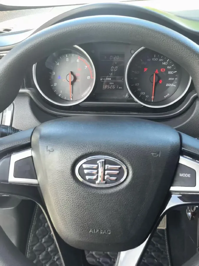 2016 FAW Jumpal D60 1.5L 102HP L4 5MT,autocango,china used car exporter,china ev exporter,chinese used car exporter,chinese used ev exporter