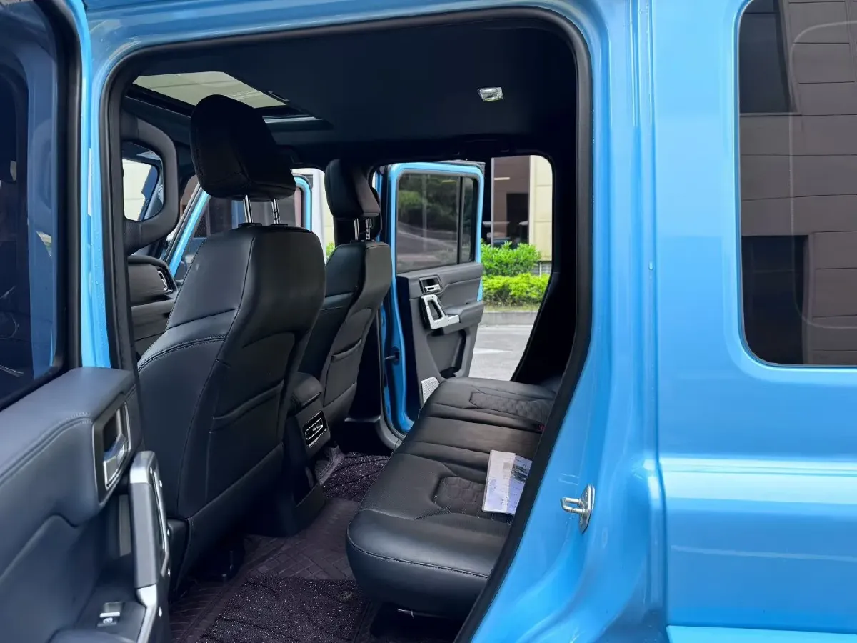 2025 212 212 T01 2.0T 252HP L4 8AT,autocango,china used car exporter,china ev exporter,chinese used car exporter,chinese used ev exporter