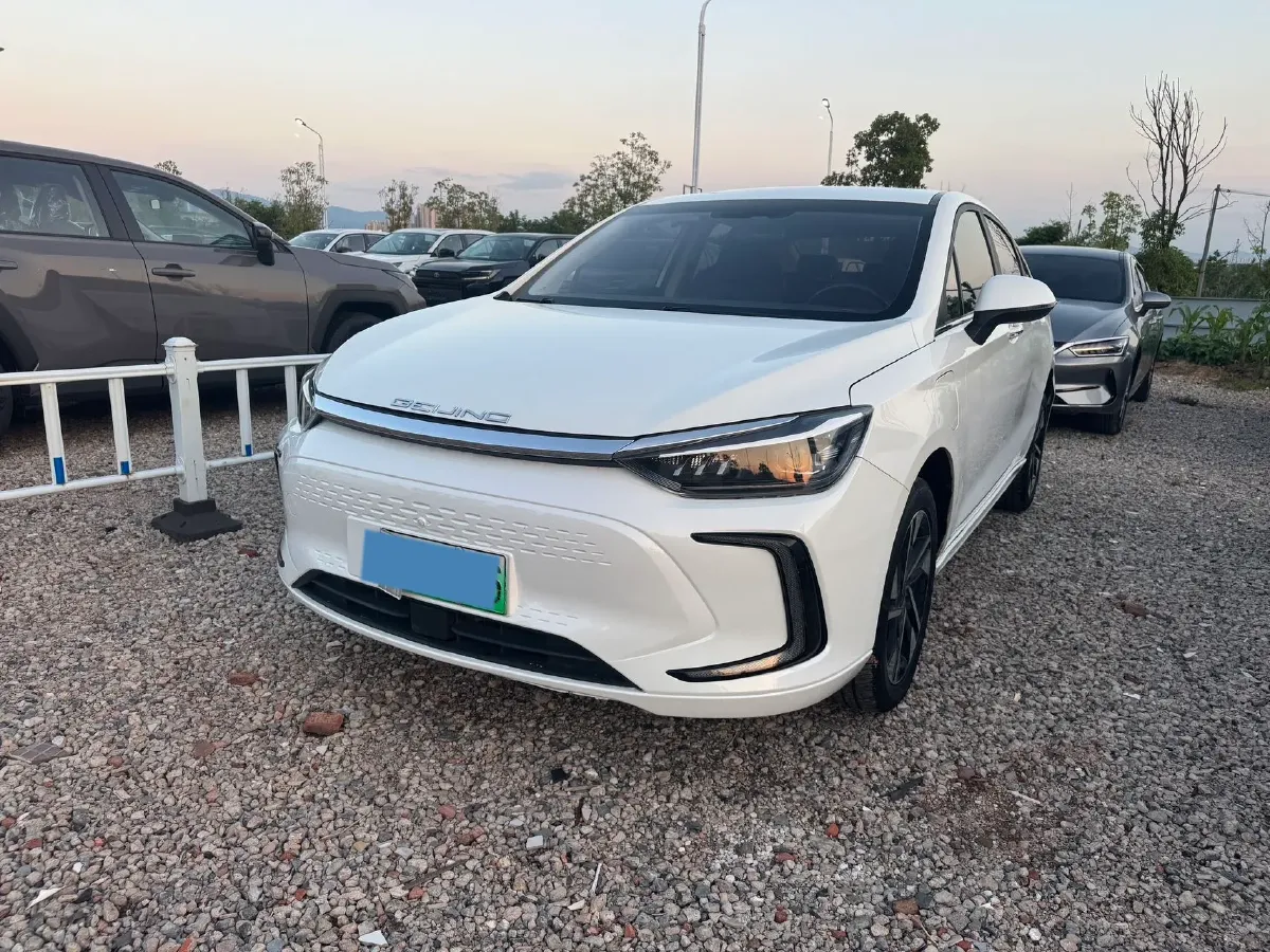 2022 Bestune B70 2.0T 224HP L4 6AT,autocango,china used car exporter,china ev exporter,chinese used car exporter,chinese used ev exporter