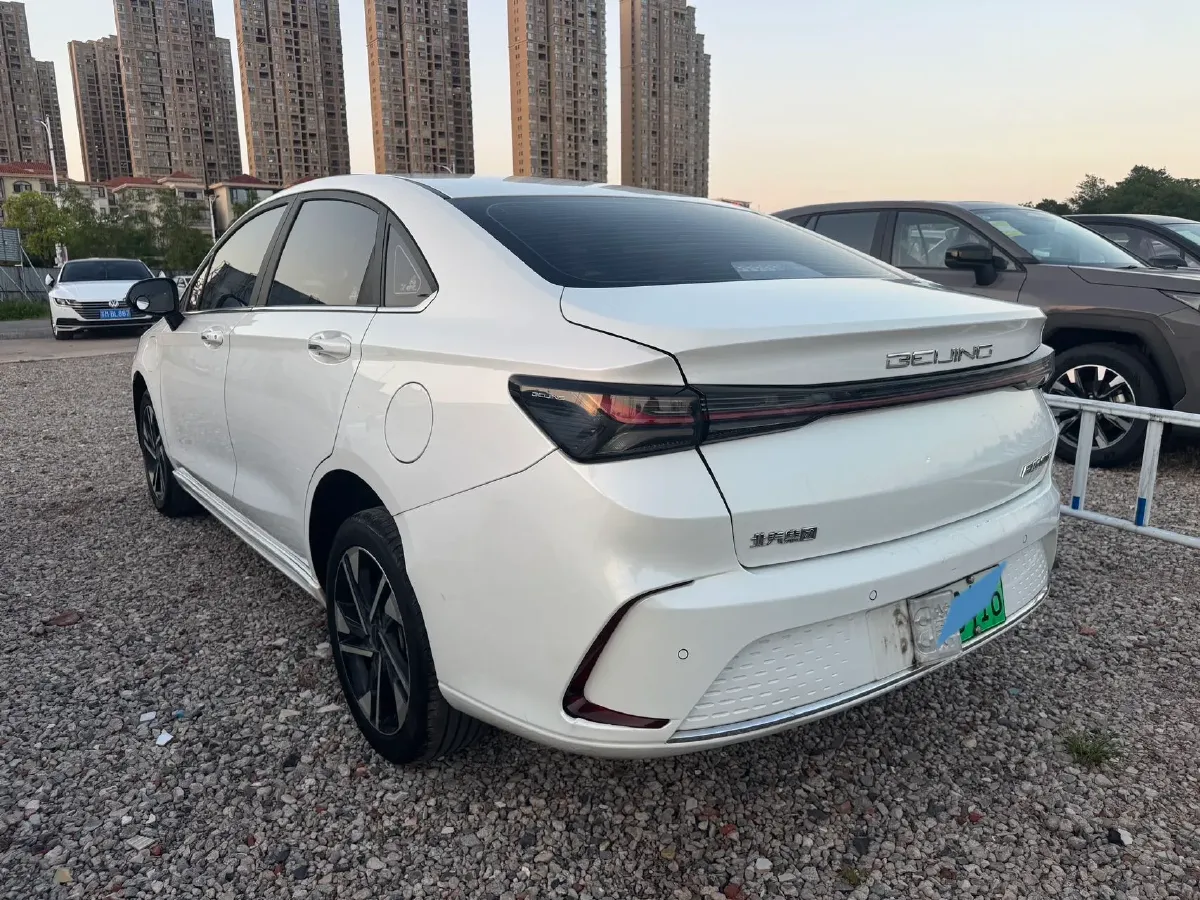 2022 Bestune B70 2.0T 224HP L4 6AT,autocango,china used car exporter,china ev exporter,chinese used car exporter,chinese used ev exporter