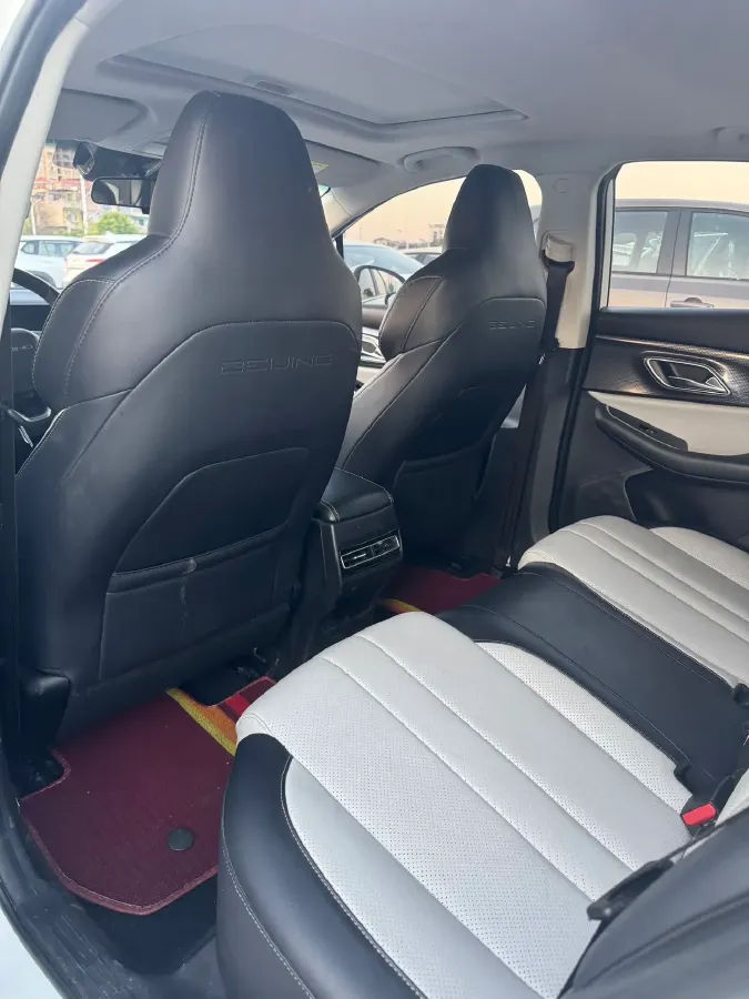 2022 Bestune B70 2.0T 224HP L4 6AT,autocango,china used car exporter,china ev exporter,chinese used car exporter,chinese used ev exporter