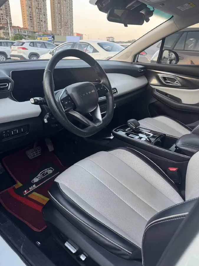 2022 Bestune B70 2.0T 224HP L4 6AT,autocango,china used car exporter,china ev exporter,chinese used car exporter,chinese used ev exporter