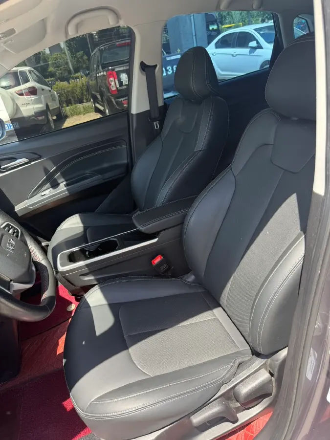 2022 Leapmotor T03 BEV 41KWH,autocango,china used car exporter,china ev exporter,chinese used car exporter,chinese used ev exporter