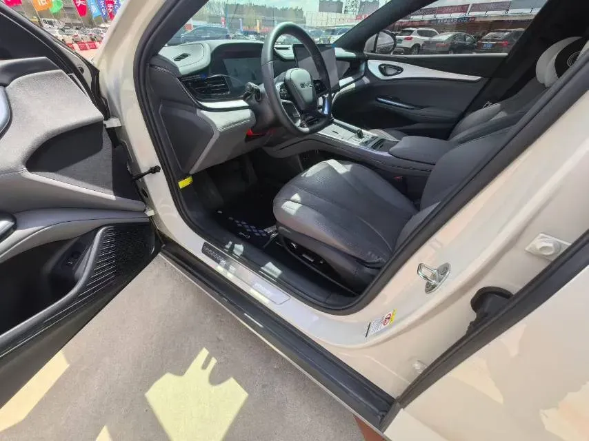 2025 BYD Seal07 DM-i 1.5L 101HP L4 E-CVT PHEV 17.6KWH,autocango,china used car exporter,china ev exporter,chinese used car exporter,chinese used ev exporter