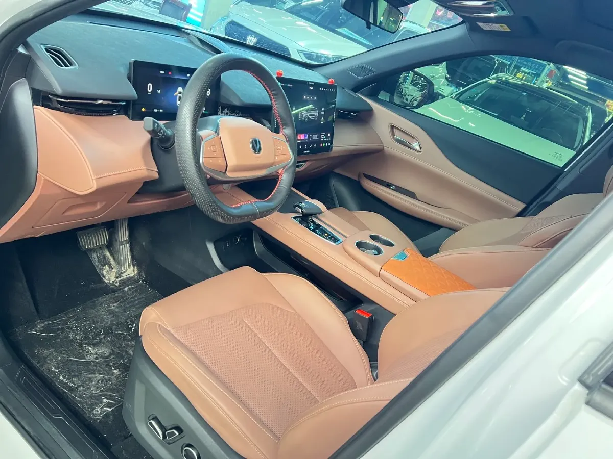 2025 ChangAn UNI-Z 1.5T 188HP L4 7DCT,autocango,china used car exporter,china ev exporter,chinese used car exporter,chinese used ev exporter