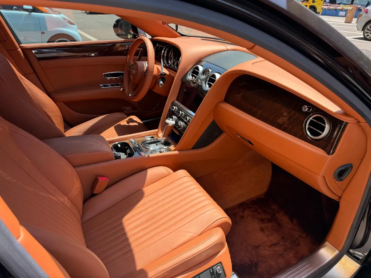 2017 Bentley Flying Spur 4.0T 528HP V8 8AT,autocango,china used car exporter,china ev exporter,chinese used car exporter,chinese used ev exporter