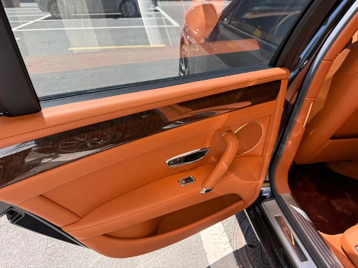 2017 Bentley Flying Spur 4.0T 528HP V8 8AT,autocango,china used car exporter,china ev exporter,chinese used car exporter,chinese used ev exporter