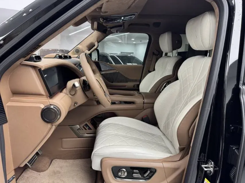 2023 YangWang U8 2.0T 272HP L4 REEV 49.05KWH,autocango,china used car exporter,china ev exporter,chinese used car exporter,chinese used ev exporter